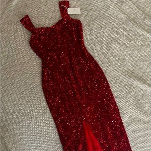 Dreamy Sequin Dress in Red
